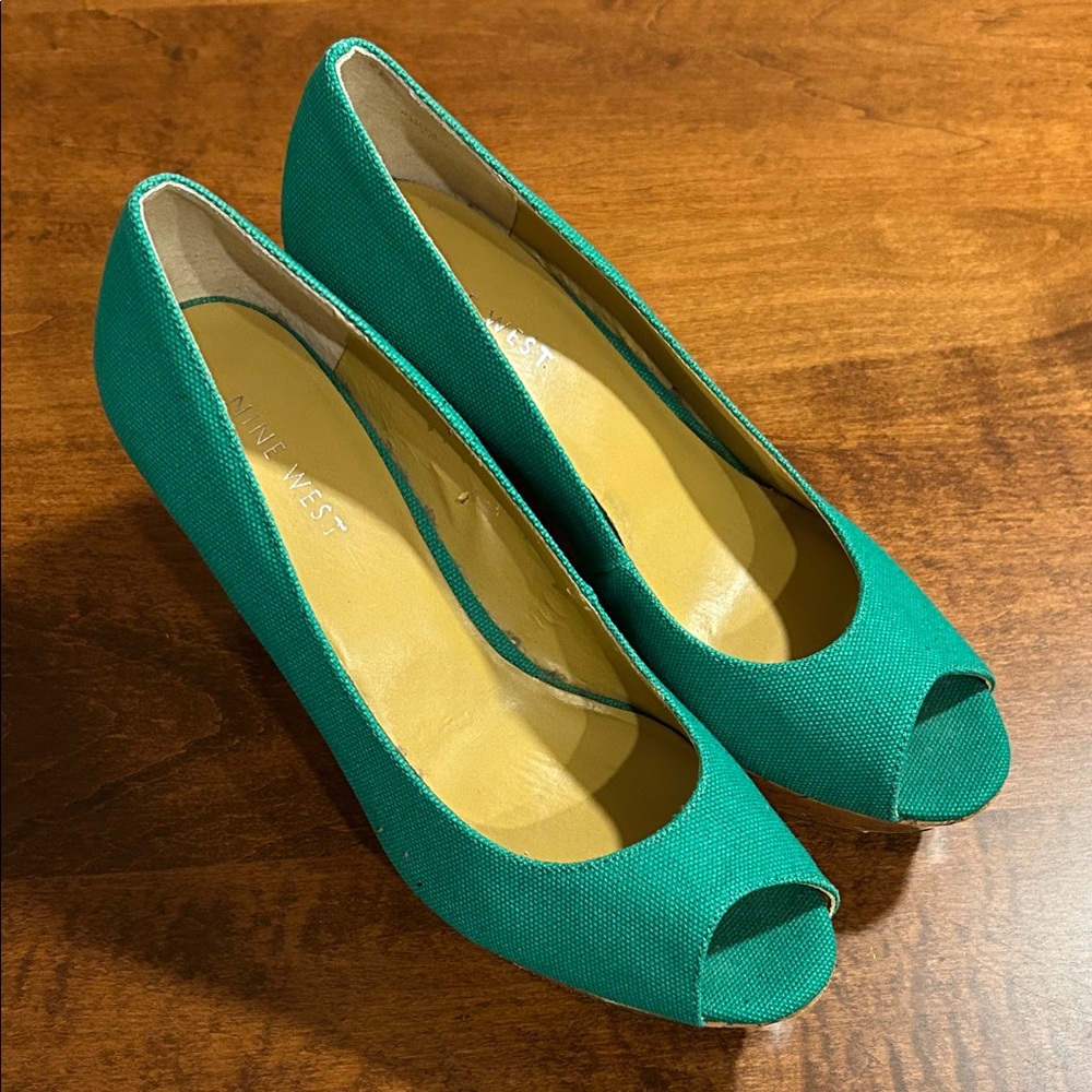 Nine West Green Women’s Peep Toe Wedges, Size 6.5